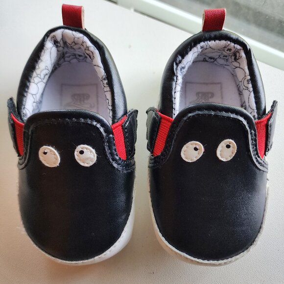 New Rosie Pope 3-6 month Bat Crib Shoes - Picture 1 of 5